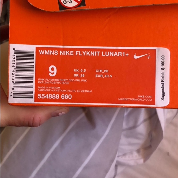 Nike Flyknit - Picture 2 of 2